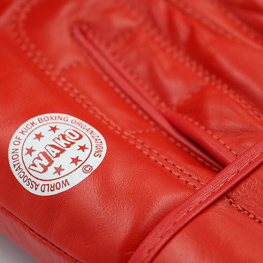 Перчатки для кикбоксинга WAKO Kickboxing Competition Glove красные фото 4