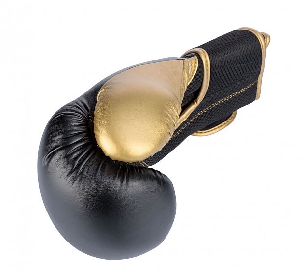 Перчатки боксерские Clinch Aero черно-золотые фото 5