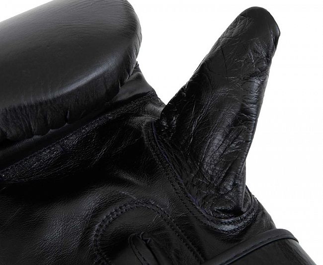 Перчатки снарядные Clinch Bag Mitts Undefeated черные фото 11