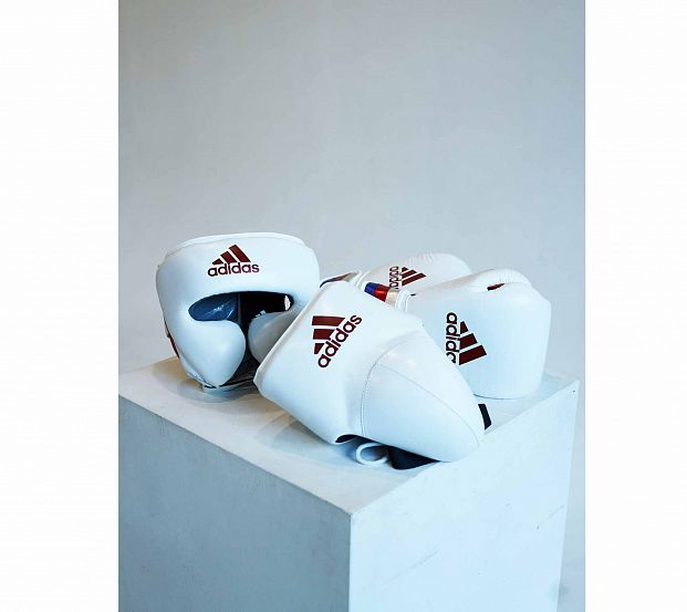 Перчатки боксерские AdiSpeed бело-сине-красные фото 28