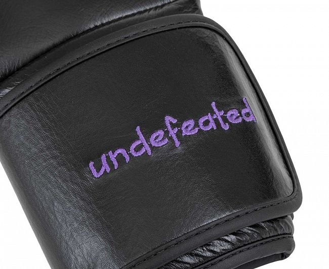 Перчатки снарядные Clinch Bag Mitts Undefeated черные фото 9